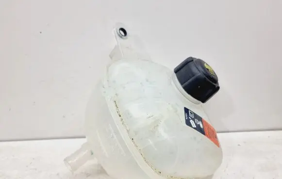 Coolant expansion tank/reservoir