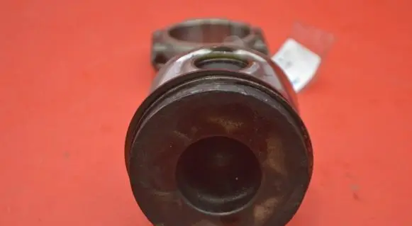 Piston