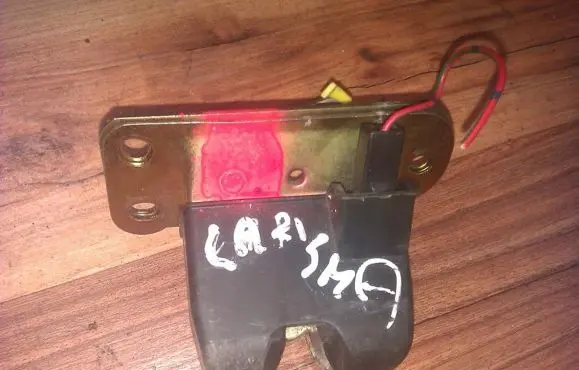 Mitsubishi Carisma Tailgate/trunk/boot lock/catch/latch