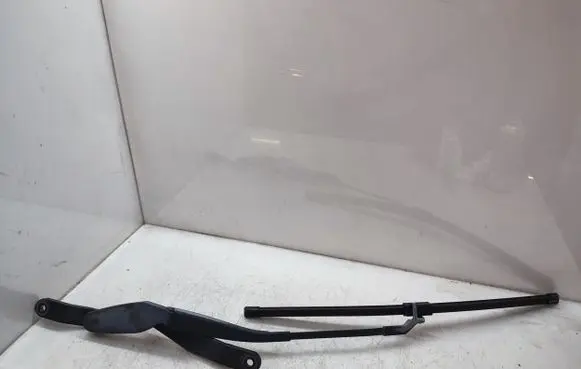 Mercedes-Benz CLS C218 X218 Front wiper blade arm