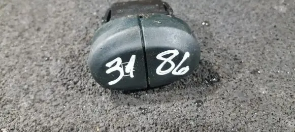 Windscreen/window heater switch
