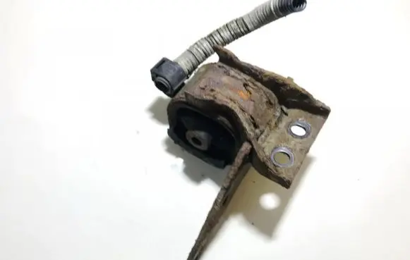 Toyota Avensis Verso Engine mount bracket
