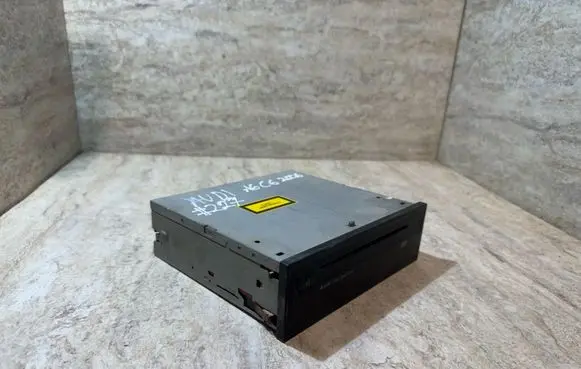 Audi A6 S6 C6 4F Navigation unit CD/DVD player 4E0919887C