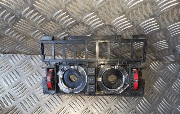 Mercedes-Benz E W124 Climate control unit 1248303885 9140010183