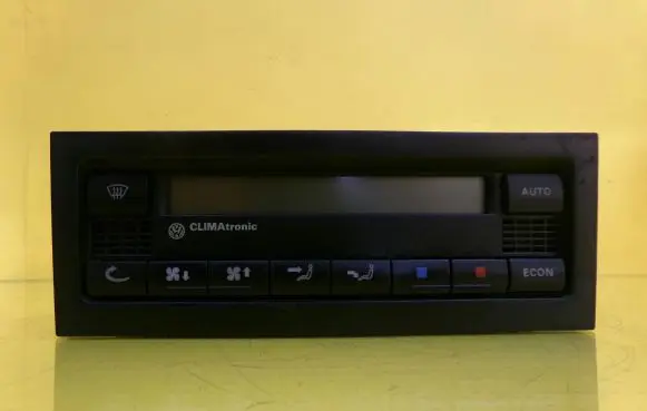 Volkswagen Golf IV Climate control unit 5HB007617-02 3B1907044A