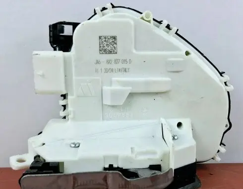 Audi Q5 SQ5 Front door lock 8X2837015D