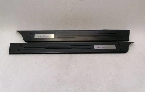 Aston Martin Vanquish V12 Sill DD33132A13AEW