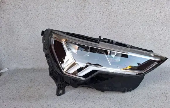 Audi Q3 F3 Headlight/headlamp 83A941034 1090025
