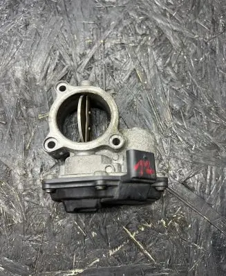 BMW 5 F10 F11 Throttle valve 10378517 7810752