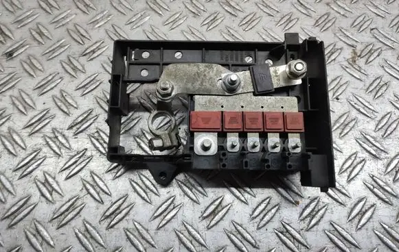 Opel Astra J Fuse module 365927271 1200800000 1110007AA
