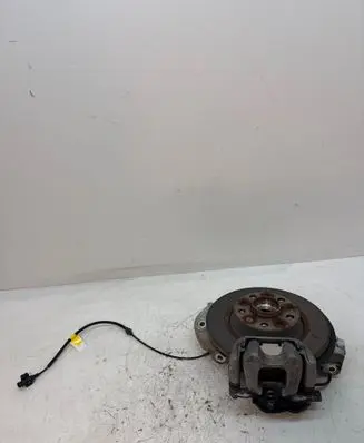 Rear wheel hub