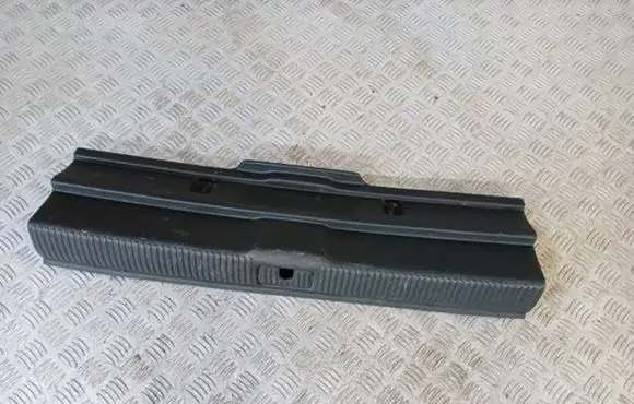 Audi A3 S3 8V Trunk/boot sill cover protection 8V4863471