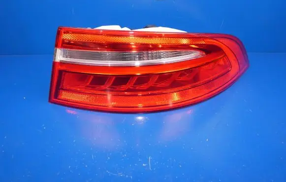 Jaguar XE Rear/tail lights