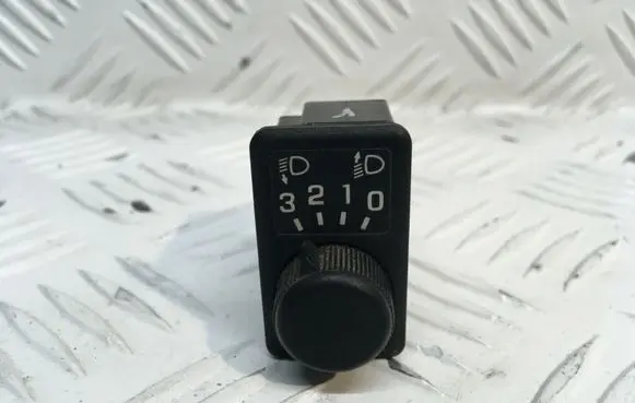 Ford Maverick Headlight level height control switch 251900F000