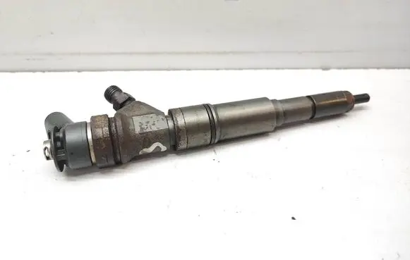 BMW 5 E60 E61 Fuel injector 7794435 0445110209