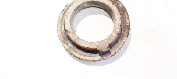 Volvo XC60 Front coil spring rubber mount 6G915599BAA 6G91-5599-BAA