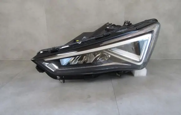 Seat Tarraco Headlight/headlamp 5FJ941007H
