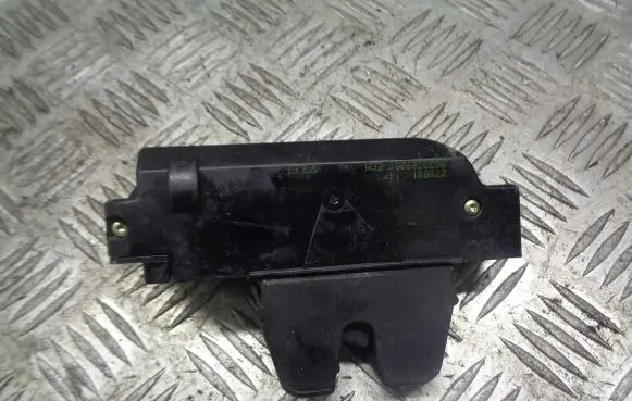 Peugeot 307 Tailgate exterior lock 9633089280