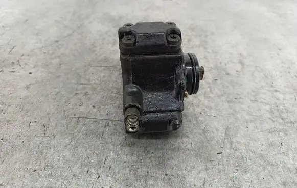Mercedes-Benz A W168 Fuel injection high pressure pump 
