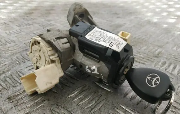 Toyota Urban Cruiser (XP110) Ignition lock 625095000 8978371021