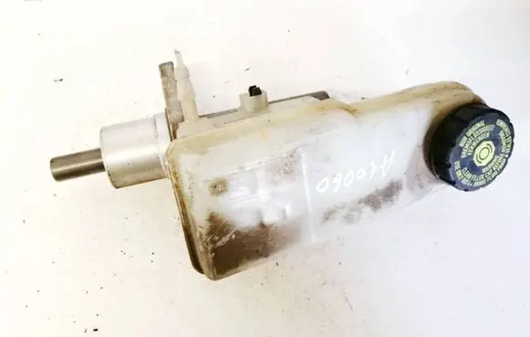 Mitsubishi Colt Master brake cylinder 32067272d