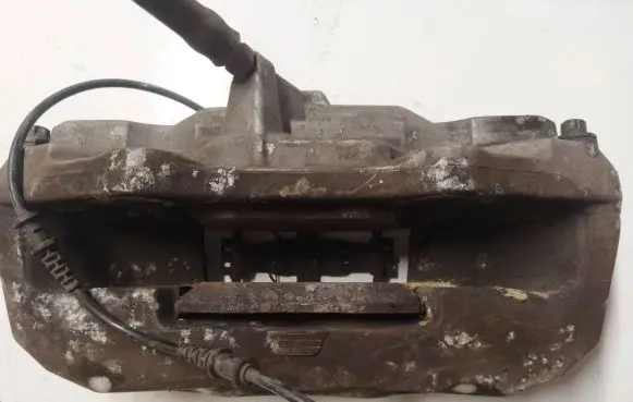 Mercedes-Benz C AMG W205 Front brake caliper A0114219598