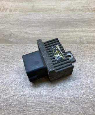 Renault Laguna II Glow plug pre-heat relay 7700115078