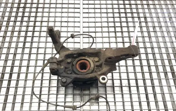 Nissan Murano Z50 Front wheel hub spindle knuckle