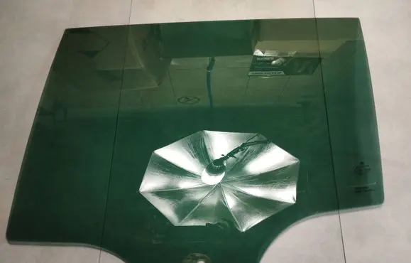 Volkswagen Golf VII Rear door window glass 5G6845025A