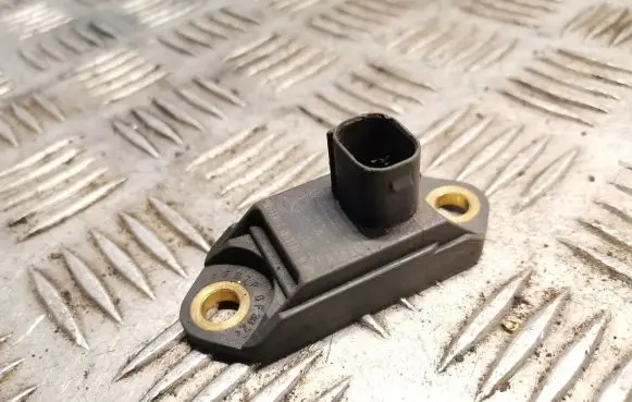 Mercedes-Benz S W220 Airbag deployment crash/impact sensor 0025426918