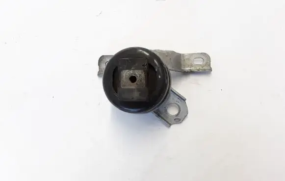 Volvo XC60 Engine mount bracket