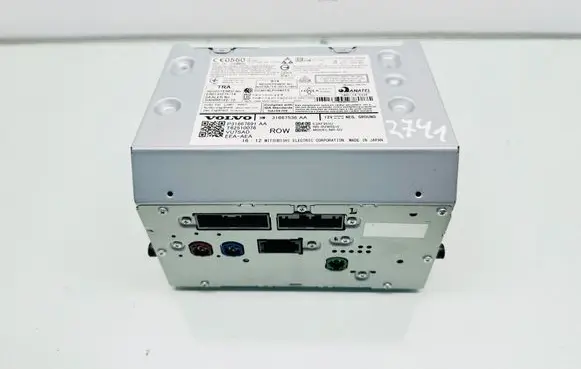 Radio/CD/DVD/GPS head unit