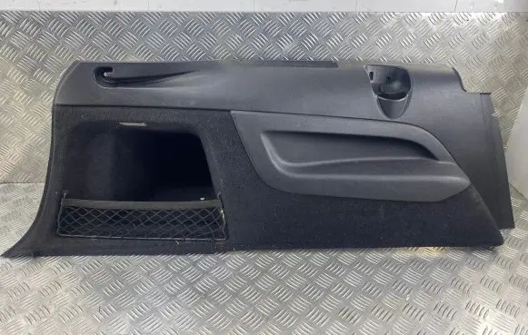 Trunk/boot lower side trim panel