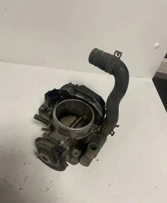 Volkswagen PASSAT B5 Throttle valve 058133063H