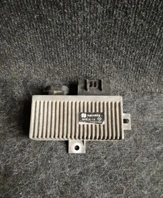 Renault Scenic I Glow plug pre-heat relay 7700111525