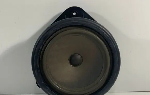Audi A3 S3 A3 Sportback 8P Front door speaker 8P0035411