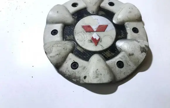Mitsubishi Carisma Original wheel cap mz310935 m538