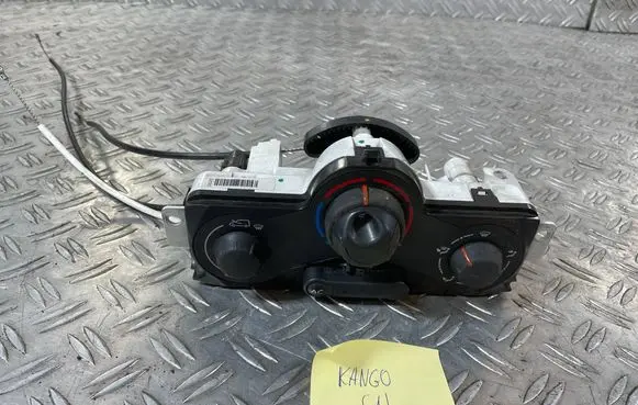 Renault Kangoo II Climate control/heater control trim 