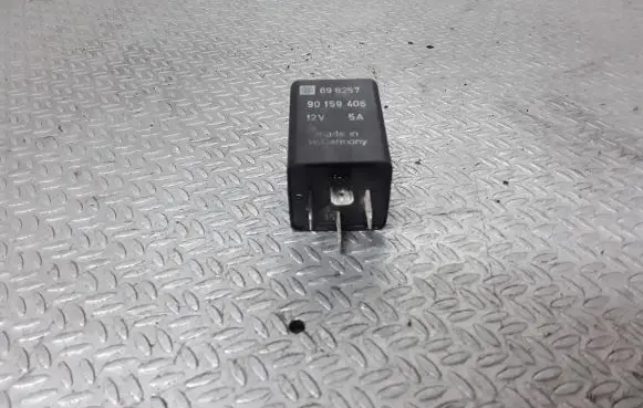 Opel Frontera A Other relay 90159406