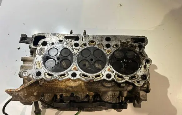 Land Rover Range Rover Sport L320 Engine head 4R8Q6C064