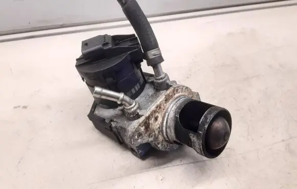 BMW 1 F20 F21 EGR valve 7810371