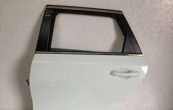 KIA Ceed Rear door