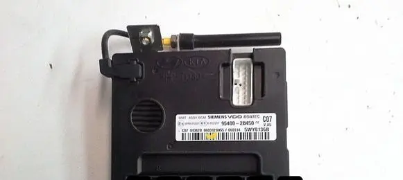 Hyundai Santa Fe Engine control unit/module 95400-2B450