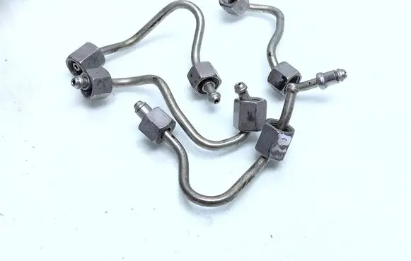 BMW 3 E92 E93 Fuel injector supply line/pipe 
