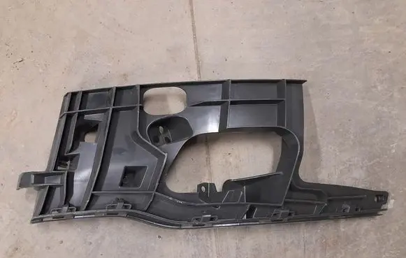 Audi A7 S7 4G Front bumper mounting bracket 4G8807095