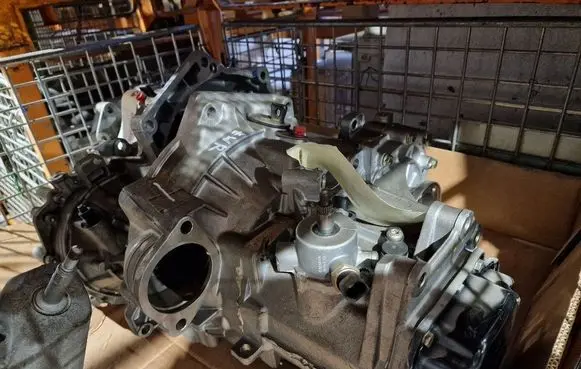 Volkswagen Golf IV Manual 5 speed gearbox EWR