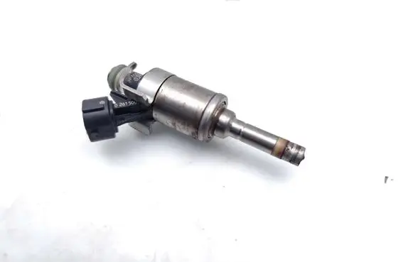 Suzuki Vitara (LY) Fuel injector 0261500299