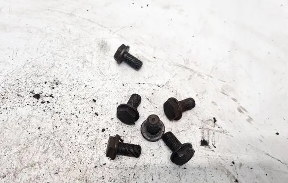 Volkswagen Polo Nuts/bolts 