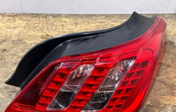 Peugeot 508 Rear/tail lights 9686293680