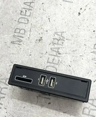 Mercedes-Benz GLC X253 C253 USB socket connector A2058200226
